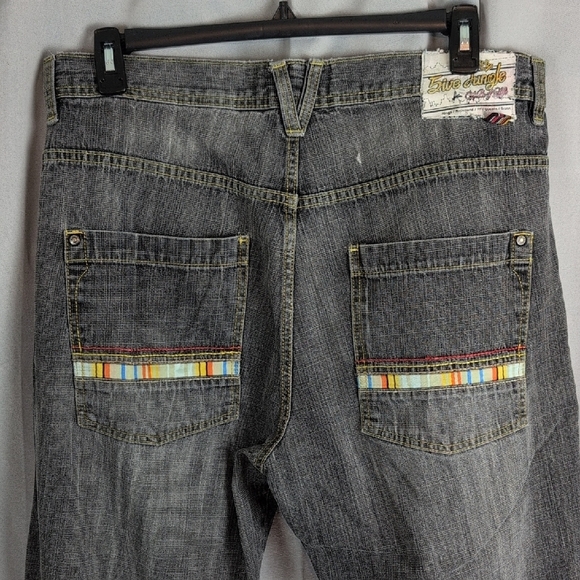 Relaxed Fit Black Jeans for Men - Picture 4 of 7